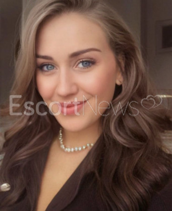 Photo escort girl Arya: the best escort service